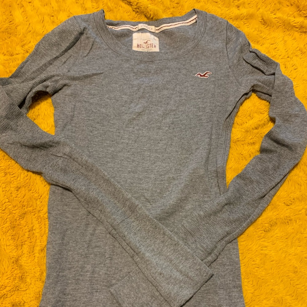 ✨3 for 20✨Hollister waffle shirt